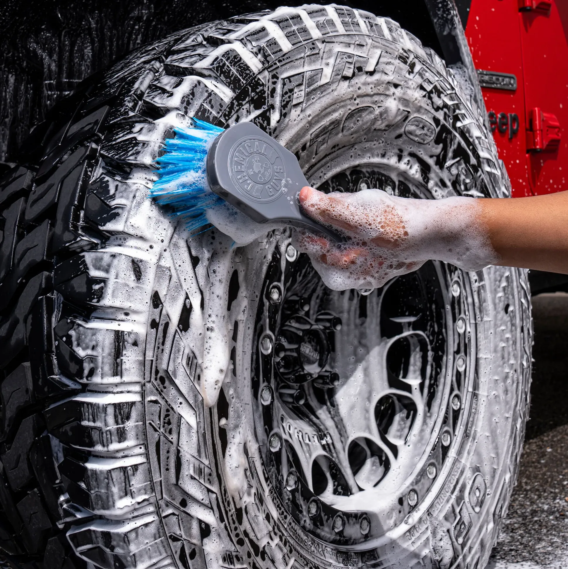 Big Blue Stiffy Heavy Duty Tire Brush