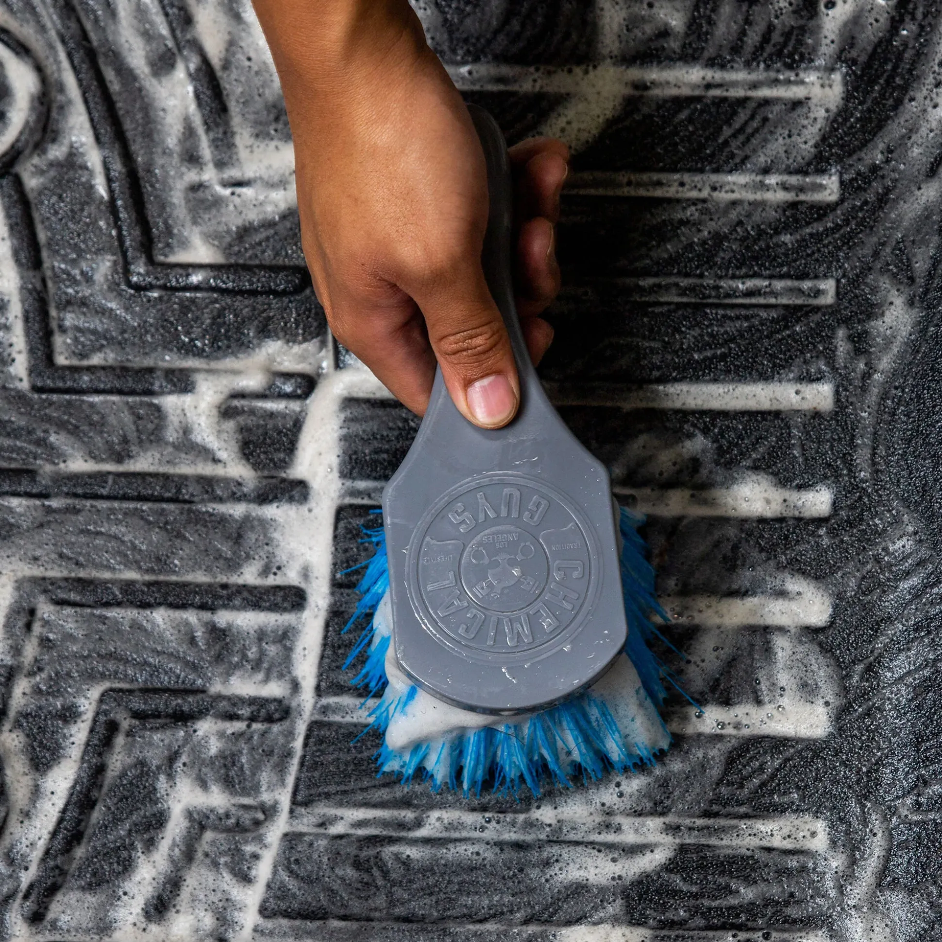 Big Blue Stiffy Heavy Duty Tire Brush
