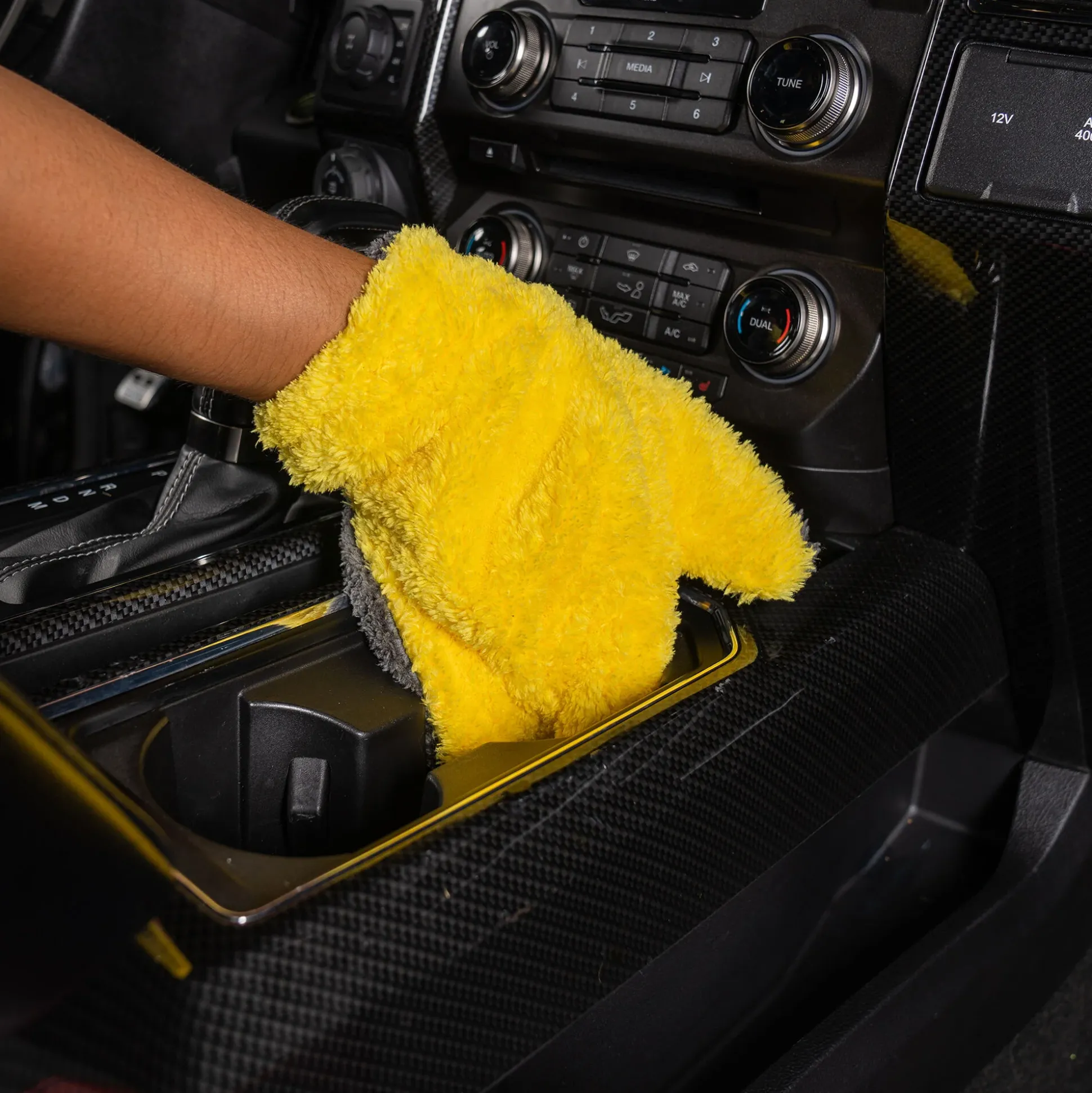 The Stranger Helpful Handy Mitt