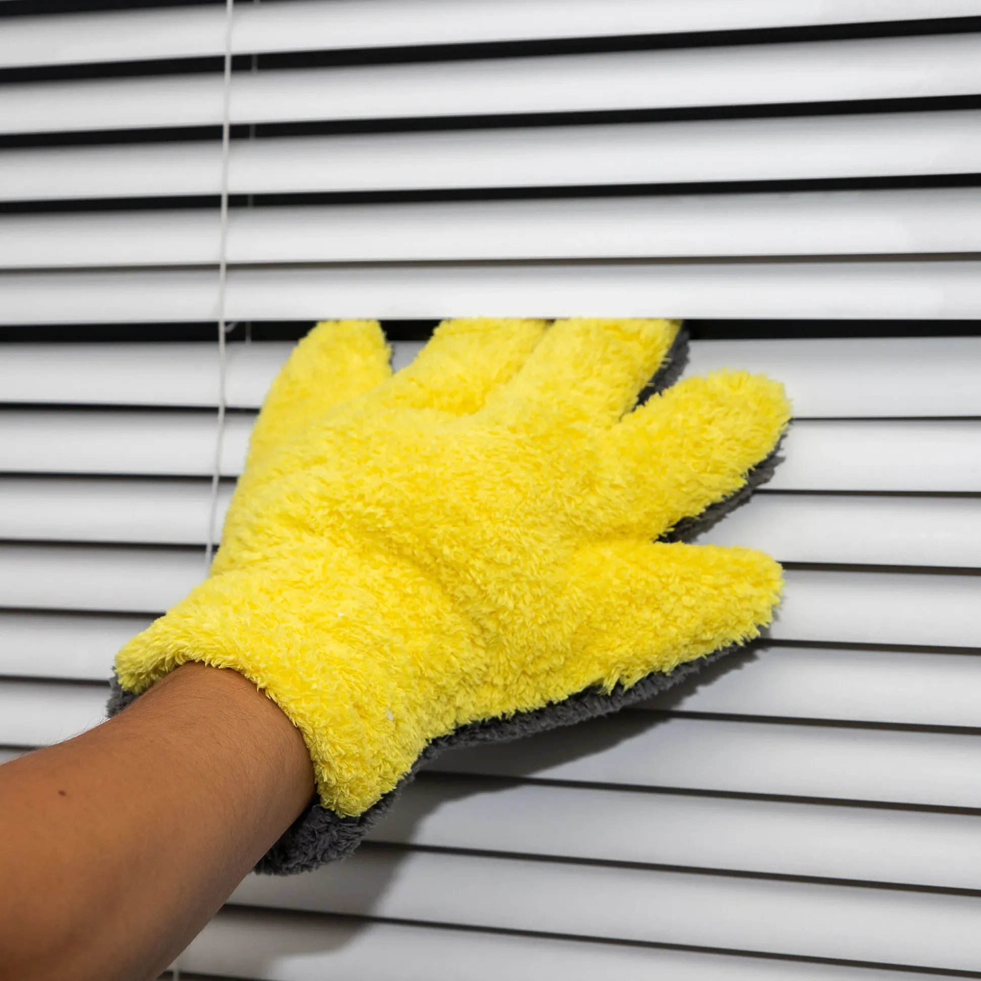 The Stranger Helpful Handy Mitt